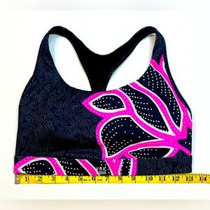 Ladies Medium. Victoria’s Secret “The Show-off” Athletic Bra. Black and Pink.